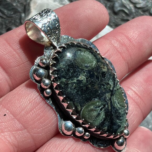 Kambaba Jasper Rhyolite and Stone Crystal Jewelry Pendant - Picture 3 of 8